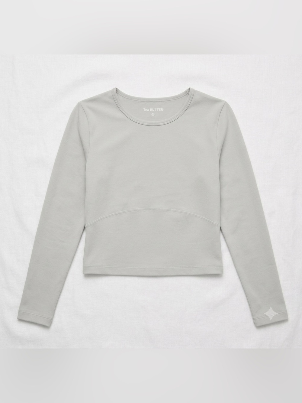 NWT - Aritzia TnAction TnaBUTTER™ Bound Longsleeve - Chrome - Medium